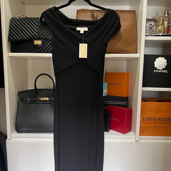 Michael Kors slimming bodycon dress. New with tag - Picture 4 of 7